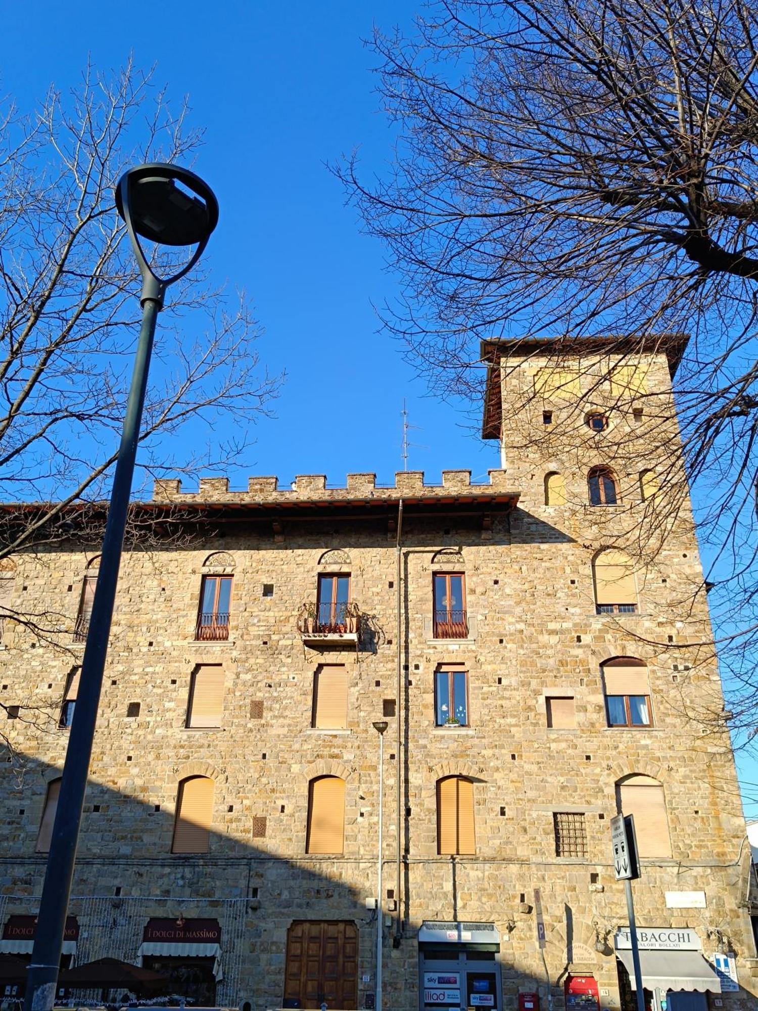 Castle 2 Bedrooms, 2 Bathrooms Apartment Florence